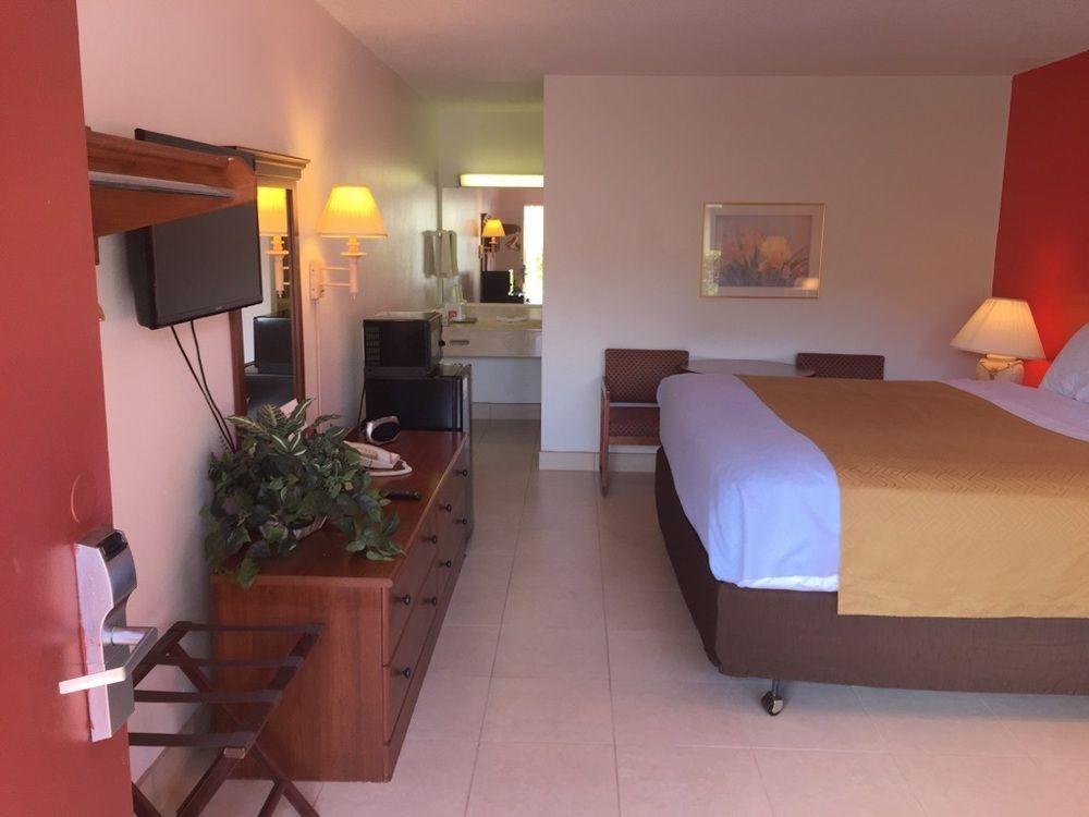 Econo Lodge North North Fort Myers Kültér fotó