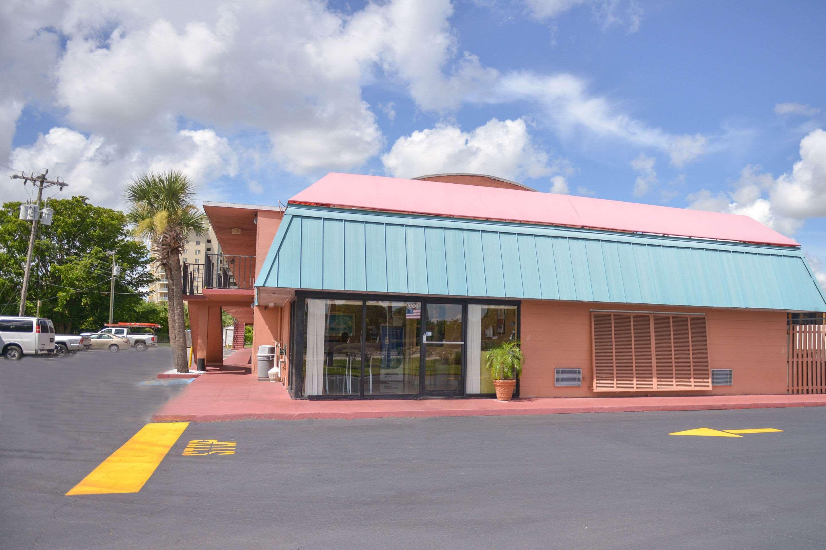Econo Lodge North North Fort Myers Kültér fotó