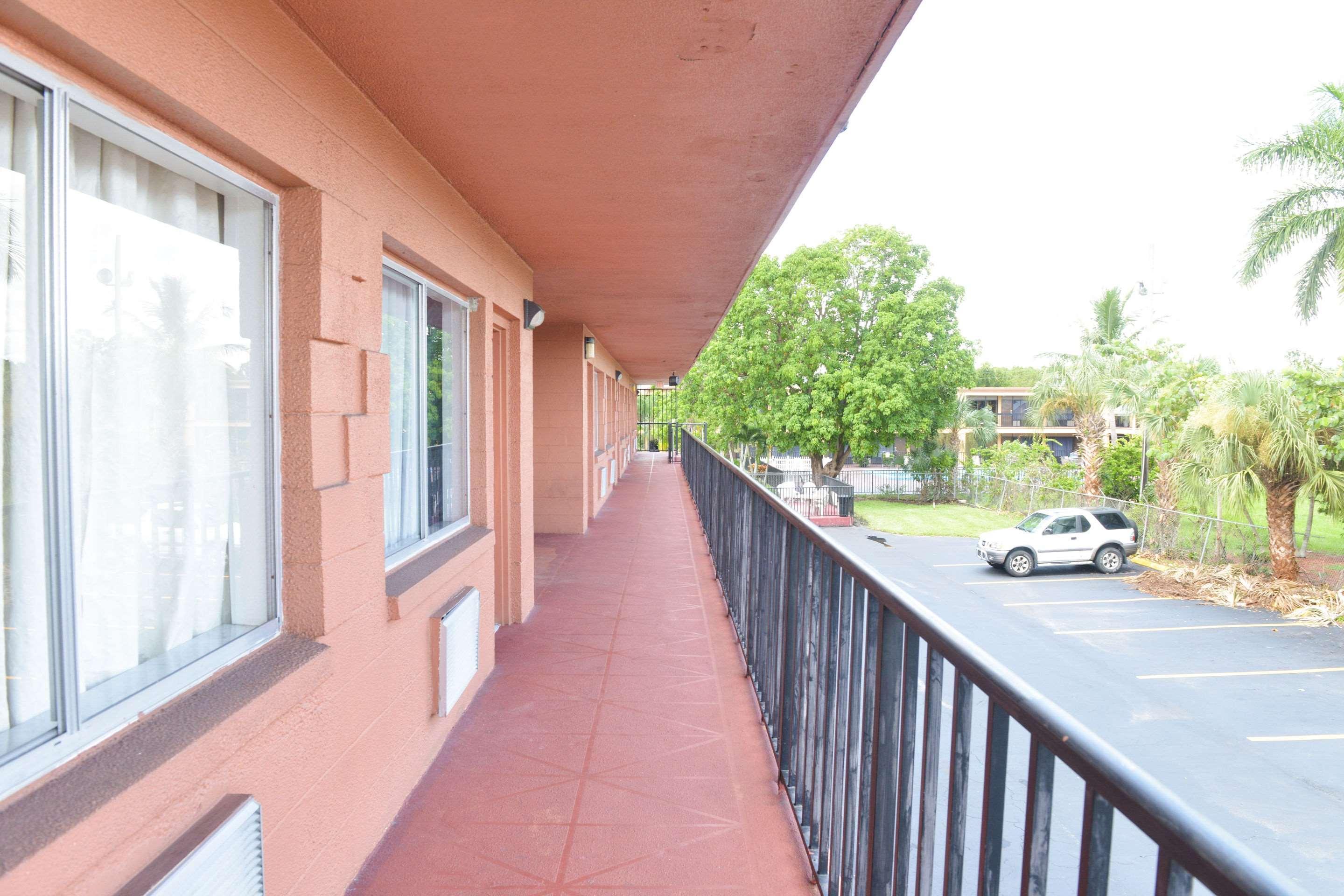Econo Lodge North North Fort Myers Kültér fotó
