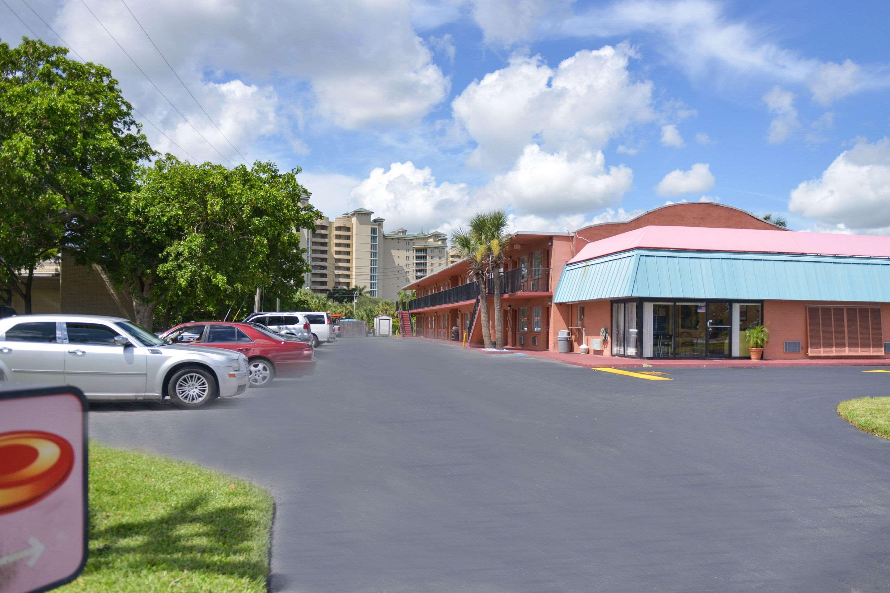 Econo Lodge North North Fort Myers Kültér fotó